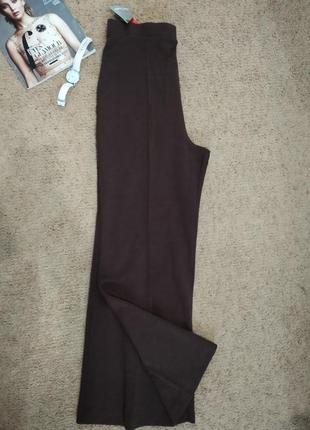 Крутые трикотажные плотные брюки прямого покроя в пол коричневые новые7 фото
