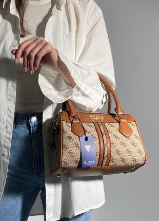 Жіноча середня коричнева сумка з ручками guess 🆕 містка сумка7 фото