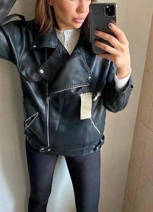 Женская кожаная куртка косуха в стиле оверсайз7 фото