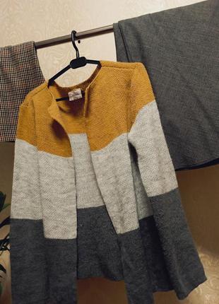 Легкий кардиган, без ґудзиків