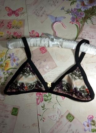 Симпатичний верх купальника розмір l