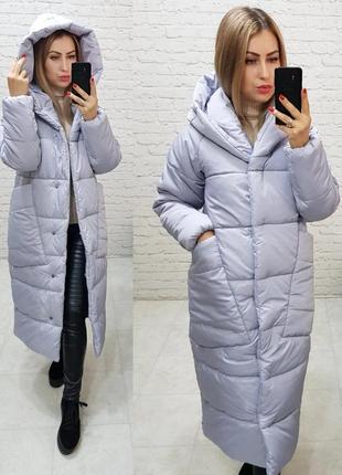 Пуховик длинный зимний 2020 в стиле одеяло m500  светло серого цвета / серый нежный