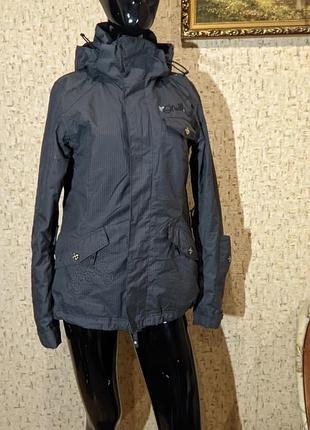 Горнолижная куртка 44 размер