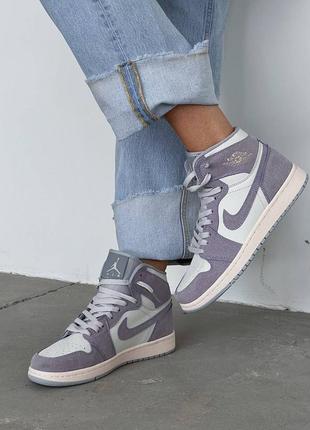 Чудовi жiночi високi кросiвки nike air jordan retro 1 light purple бiлi свiтло-бузковi