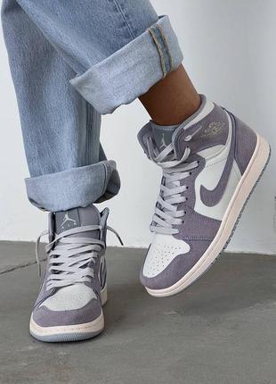 Чудовi жiночi високi кросiвки nike air jordan retro 1 light purple бiлi свiтло-бузковi8 фото