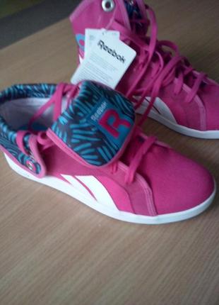 Новые яркие розовые текстильные кроссовки reebok оригинал2 фото