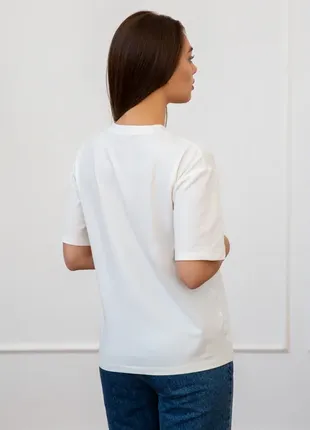 Оверсайз белая футболка с надписью оригинальная футболка в стиле минимализм2 фото