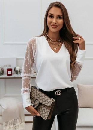 Блузка жіноча біла однотонна на довгий рукав в сітку з вирізом в зоні декольте стильна якісна