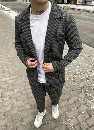 Мужской костюм