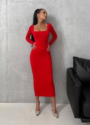 Платье красное однотонное миди на длинный рукав с вырезом квадрат стильная трендовая