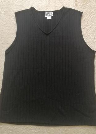 Трикотажная мужская жилетка р. 54