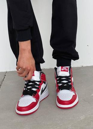 Шикарные женские высокие кроссовки nike air jordan retro 1 high red white красные с белым9 фото