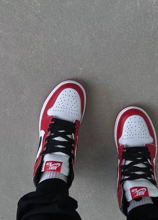 Шикарные женские высокие кроссовки nike air jordan retro 1 high red white красные с белым7 фото