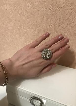 Женское кольцо