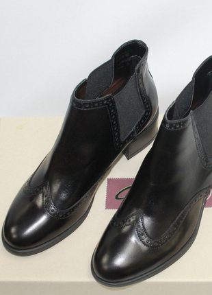 Clarks merryn deals moors