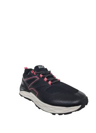 Кросівки жіночі