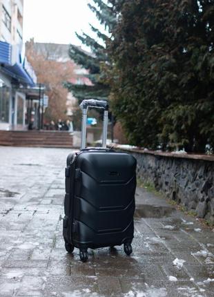 Валіза пластикова wings 147, маленька s чорна