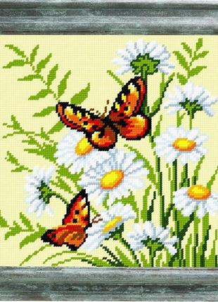 Набор для вышивки крестиком " крапивницы на ромашках "  zweigart madeira мулине 25х25 см