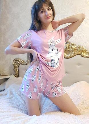 Жіноча піжама футболка+шорти (р.42-52) з принтом "кролик" у різних кольорах2 фото
