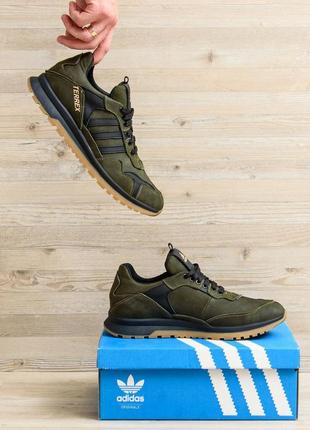 Чоловічі шкіряні кросівки adidas terrex green7 фото