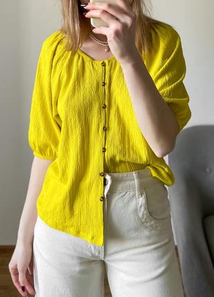 Жовта блуза із крепованого жатого матеріалу1 фото