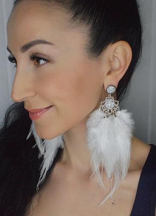 Длинные невесомые серьги к ключницам ручной работы /клипсы