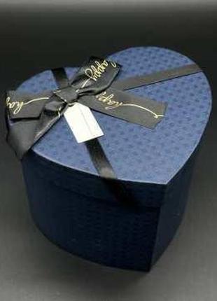 Коробка подарочная с ручками и бантиком. сердце. цвет синый. 15х12х12см. / коробка подарочная с ручками и бантиком. сердце. цвет