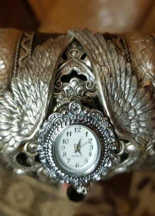 Уникальный посеребренный браслет с часами готика серебро