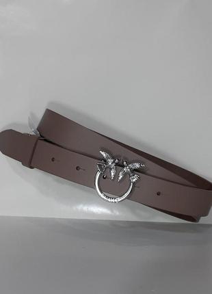 Ремінь жіночий сіро-коричневий завширшки 30 мм зі сріблястою пряжкою 02.069.077