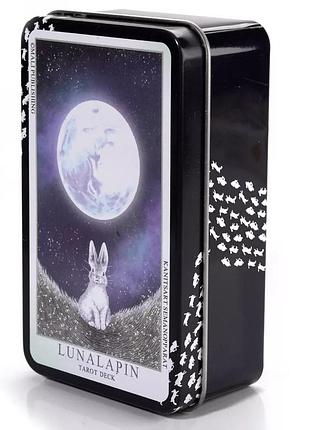 Карти таро місячного кролика lunalapin tarot з голографічним зрізом в металевій скриньці