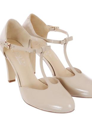 Свадебные туфли лаковые с ремешком спереди разные цвета