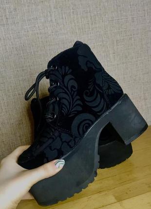 Ботільйони замшеві на платформі