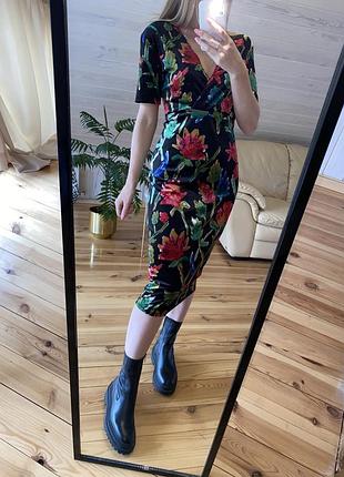 Фірмове плаття