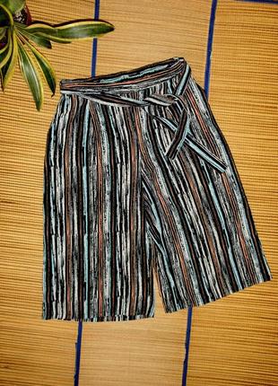 Шорти бриджі жіночі р.10, м