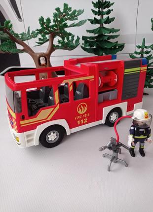 Playmobil. пожарная машина плеймобиль.