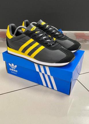 Чоловічі чорно-жовті кросівки adidas tenis country og 🆕 адідас