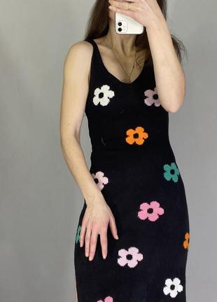 Вязанное платье в цветы9 фото