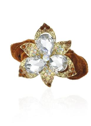 Велюровая резинка для волос с украшением 491903