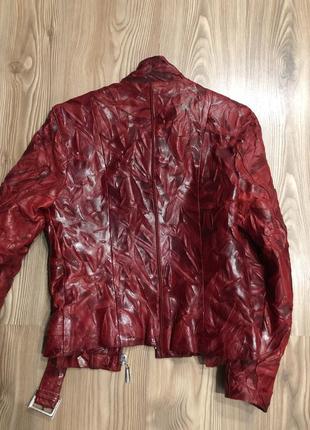 Красная куртка- косуха3 фото