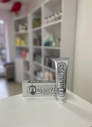Зубная паста "отбеливающая мята для курильщиков" marvis smokers whitening mint 85мл