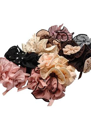 Резинка для волос шифоновая объемная с цветками и жемчугом 417704