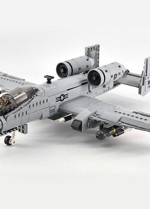 Конструктор самолет штурмовик a-10 thunderbolt ii 961 деталь xingbao