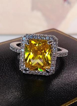 Серебряное, изысканное, женское кольцо с натуральным цитрином и фианитами