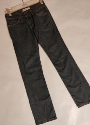 Levis.красиві чоловічі джинси,w30/l32