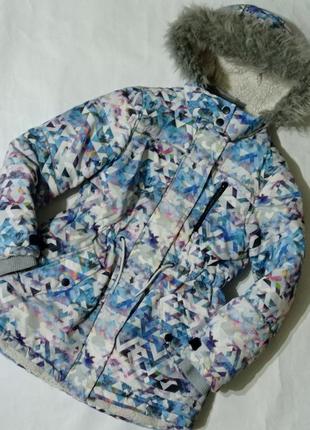 Куртка зима фирма tu на 9-10 лет на 140 см