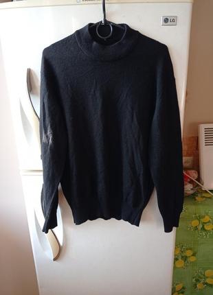 Шерстяной черный свитер 😎