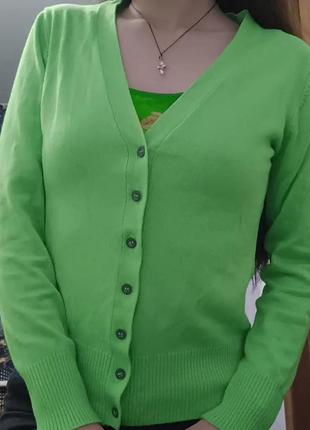 Клевая и стильная кофточка 2-bizzy