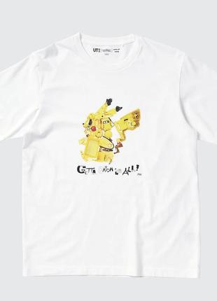 Стильная футболка с покемоном пикачу от uniqlo. унисекс.