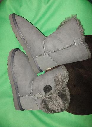 Уггі жіночі