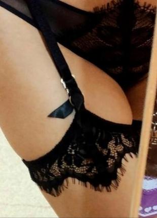 Черные кружевные гартеры